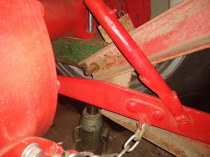 Ford 601 Mounted corn picker - Yesterday's Tractors