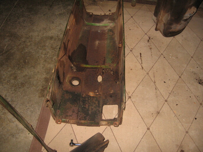 john deere 60 gas tank assembly - Yesterday's Tractors