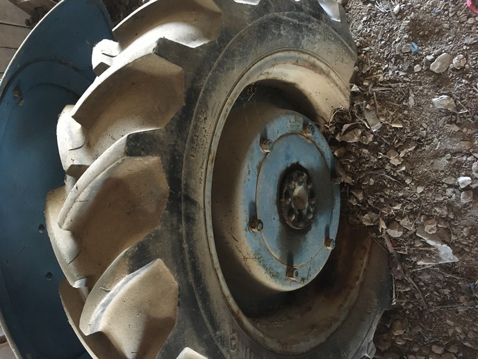 Ford 5610 PTO Seal replacement - Yesterday's Tractors