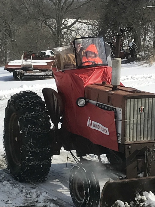 Farmall H snow plow - Yesterday's Tractors