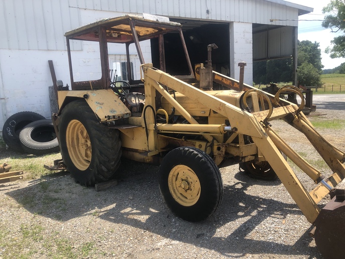 Old Ford loader/backhoe - Yesterday's Tractors