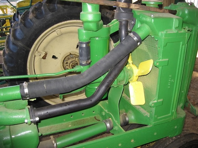 1939 JOHN DEERE B EXHAUST - Yesterday's Tractors